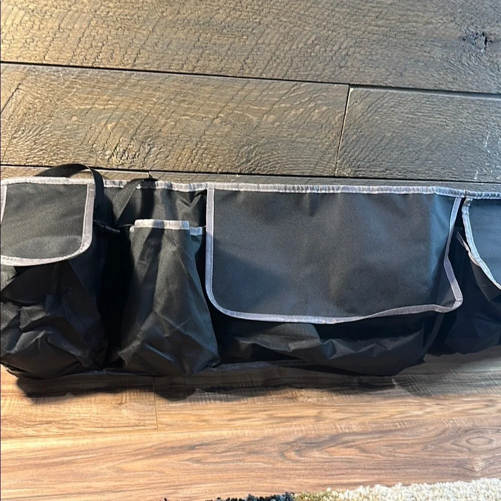 Vehicle Organizer Attach to Head Rest Divide Rows Pet Barrier Kid Snack Cubby?
